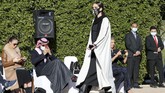 FOTO: Fashion Show Karya Putri Kerajaan Arab, Safia Hussain Putri Kerajaan Arab Saudi, Safia Hussain memamerkan abaya rancangannya di peragaan busana di Riyadh, Arab Saudi, Sabtu (23/1). Berikut gambarannya.