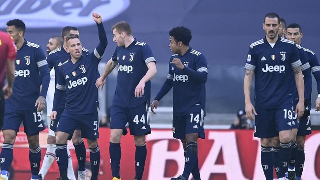 Juventus meraih kemenangan 2-0 saat menjamu Bologna dalam laga lanjutan Liga Italia di Stadion Allianz, Turin, Minggu (21/4).