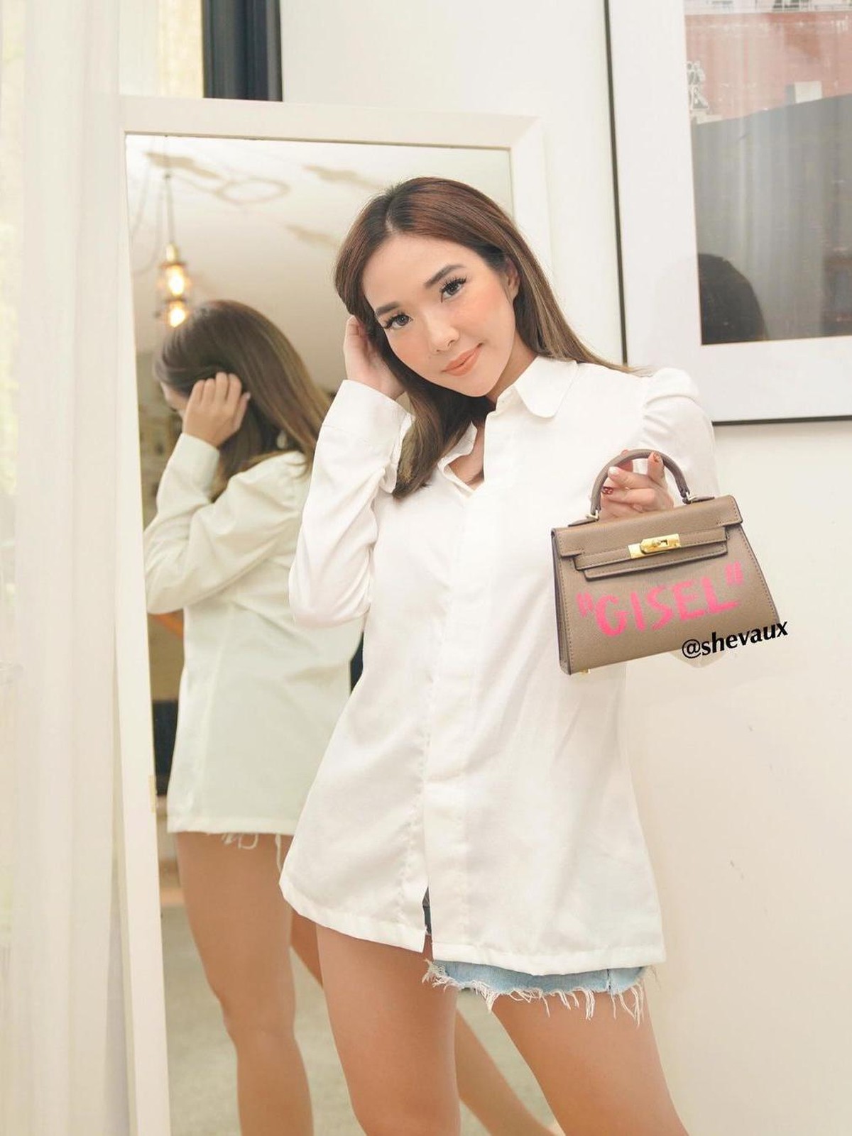 6 Foto Seksi Gisel Anastasia yang Bikin Netizen Ribut