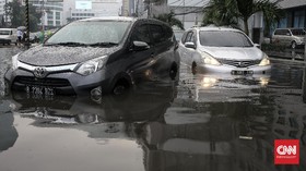 FOTO: Banjir di Kawasan Sekitar Mabes Polri