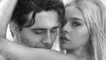 img-title Brooklyn Beckham Pamer Tato Baru Gambar Surat Cinta dari Nicola Peltz