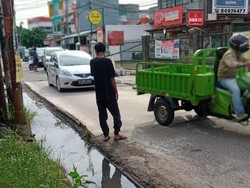 Progres Perbaikan Jl Caman Raya: Kurang 5 Meter Lagi