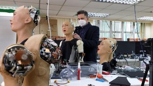 FOTO: Menengok Pabrik Robot Humanoid Mirip Manusia