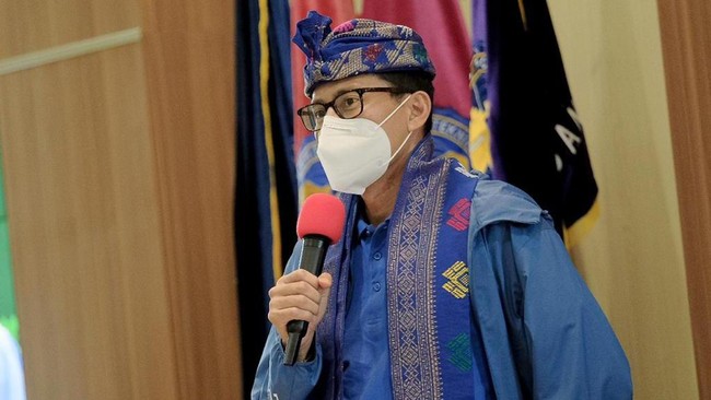 Menteri Pariwisata dan Ekonomi Kreatif Sandiaga Uno mengatakan, aplikasi PeduliLindungi akan dijadikan instrumen standar penyelenggaraan kegiatan.