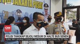 VIDEO: Polisi Tangkap Sejoli Mesum di Halte Bus Senen