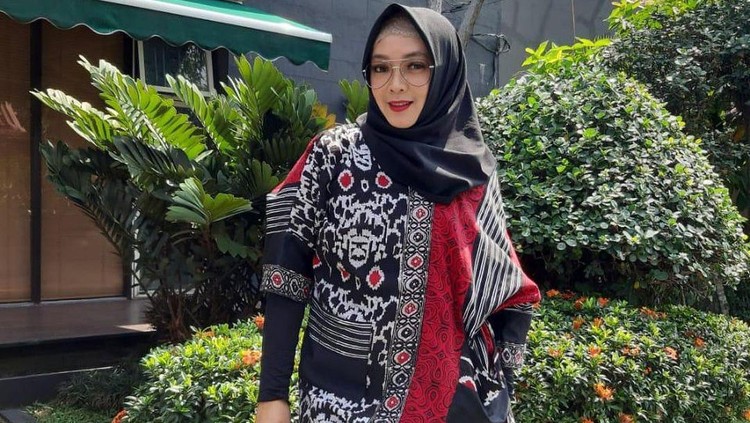 Rina Gunawan 5 Bulan Turun BB 30 Kilogram, Ini Tips Dietnya Rina Gunawan 5 Bulan Turun BB 30 Kilogram, Ini Tips Dietnya