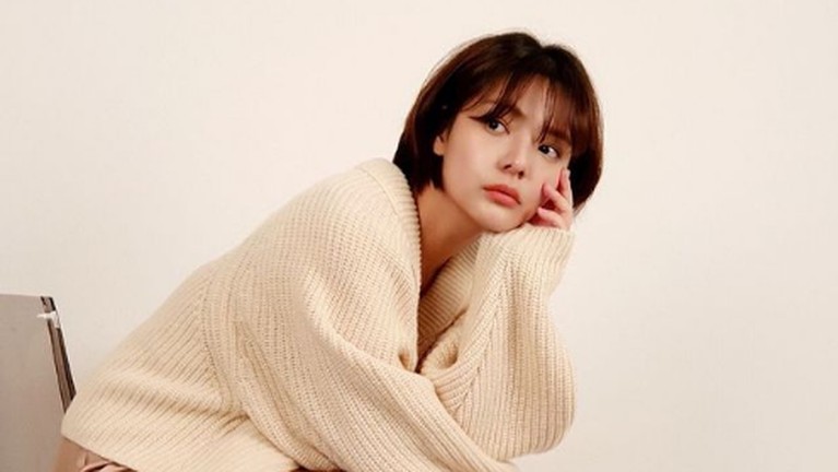 Song Yoo Jung Aktris Song Yoo Jung.