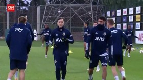 VIDEO: Transfer Rampung, Mesut Ozil Resmi Bela Fenerbahce