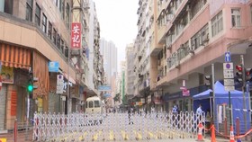 VIDEO: Hong Kong Berlakukan Lockdown Paling Ketat