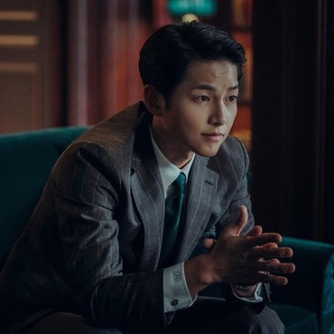 Transformasi Song Joong Ki Jadi Mafia Berhati Dingin di DraKor 'Vincenzo'