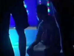 Viral Pria Lakukan Gerakan Salat di Diskotek, Polisi: Diduga Gangguan Jiwa