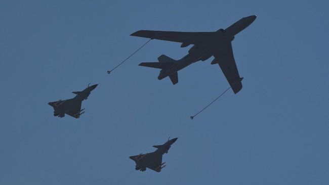 Fakta 8 Pesawat Tempur Pengebom China yang Dikirim ke Taiwan Berikut fakta pesawat pengebom Xian H6K yang dikirim China ke wilayah Taiwan bersama enam pesawat jet tempur J-16.