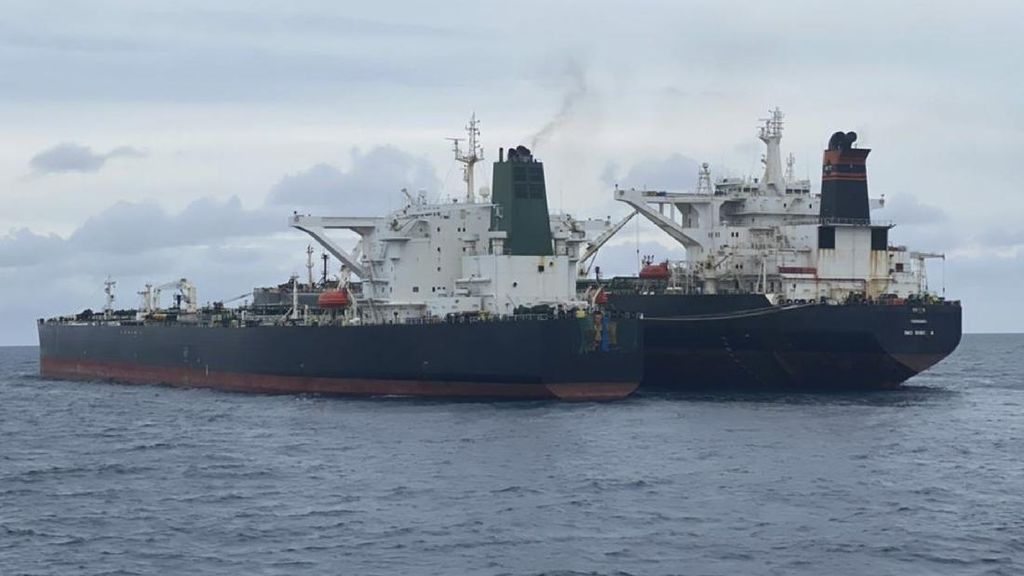 Harga Minyak Terbang 2 Persen ke US$83 Imbas Selat Hormuz Lumpuh