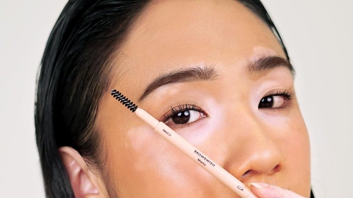 Baru! Browswish Eyebrow Definer, Pensil Alis Otomatis dari Rollover Reaction