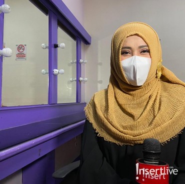 Evie Tamala Pernah Hampir Terciduk Gegara Isi Acara Off Air tanpa Prokes