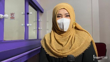 img-title Evie Tamala Pernah Hampir Terciduk Gegara Isi Acara Off Air tanpa Prokes
