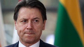 Partai Koalisi Cabut, PM Italia Giuseppe Conte Mundur
