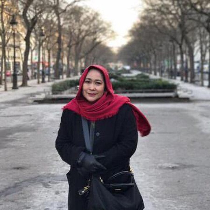 <p>Kalau penasaran dengan kesibukan Jenny, Bunda bisa mengintip berbagai kegiatan ibu dari tiga orang anak ini di Instagram, @jennyrahman18 dan YouTube bertajuk Jenny Rachman Channel. (Foto: Instagram: @jennyrahman18)</p>