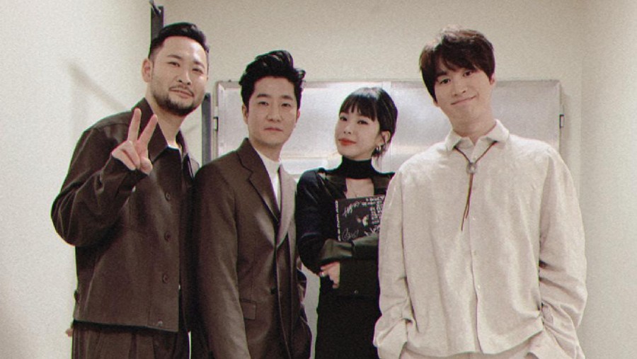 Lirik Lagu Based On A True Story - Epik High feat. Heize