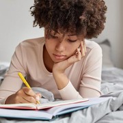 Merasa WFH Bikin Hidup Jadi Berantakan? Atur Jadwal Harian Kamu dengan Tips Ini
