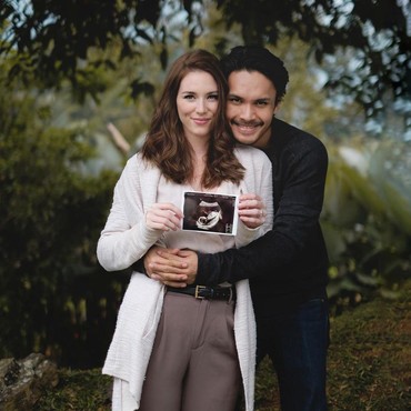 Anak Pertama Randy Pangalila Diberi Nama Blair Willow Pangalila