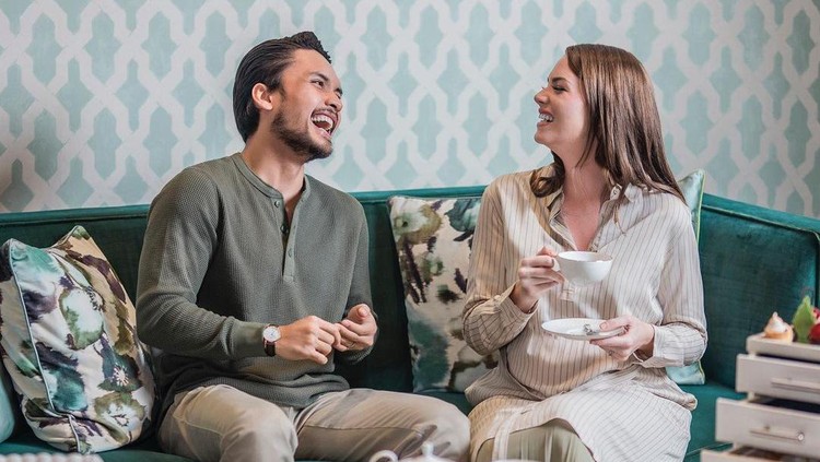 Randy Pangalila menikahi Chelsey Frank pada Januari 2019. 

(Foto: Instagram @randpunk)