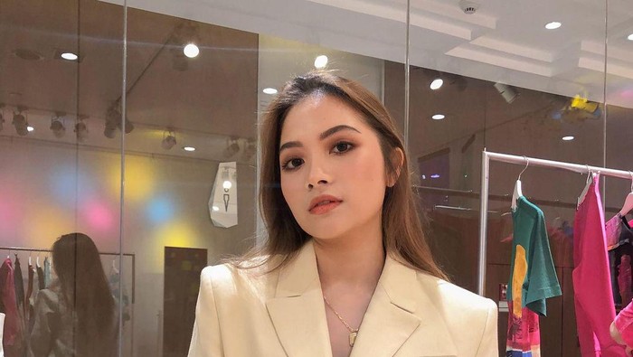 10 Potret Stephanie Wose, Beauty Influencer yang Stylish!