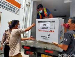 Vaksin COVID-19 Mendarat di Garut