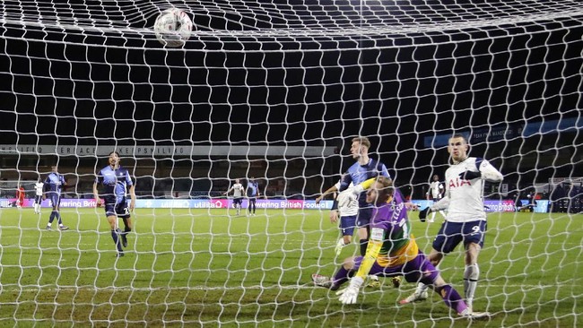 Tottenham Hotspur berhasil menaklukkan Wycombe Wanderers dengan skor 4-1 dalam laga babak keempat Piala FA.