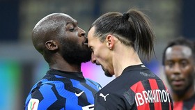 Pogba Bela Ibrahimovic Usai Ribut dengan Lukaku