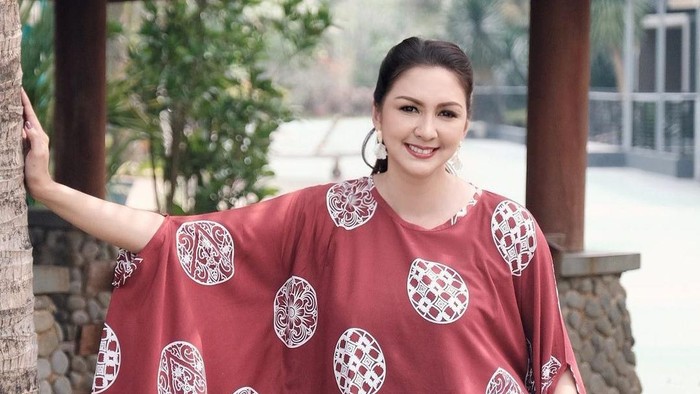 Gejala yang Dirasakan Donna Agnesia Saat Positif COVID-19