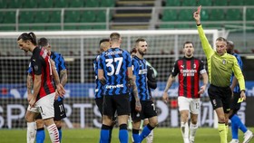 Kebodohan Ibrahimovic Antar Milan Berlutut di Depan Inter