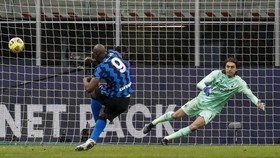 Hasil Coppa Italia: Ibra Kartu Merah, Inter Kalahkan AC Milan