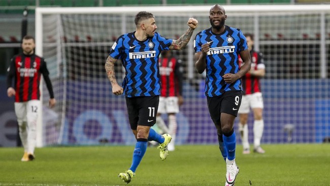 Striker Romelu Lukaku mengamuk karena ejekan yang dilontarkan penyerang Zlatan Ibrahimovic pada laga Inter Milan vs AC Milan.