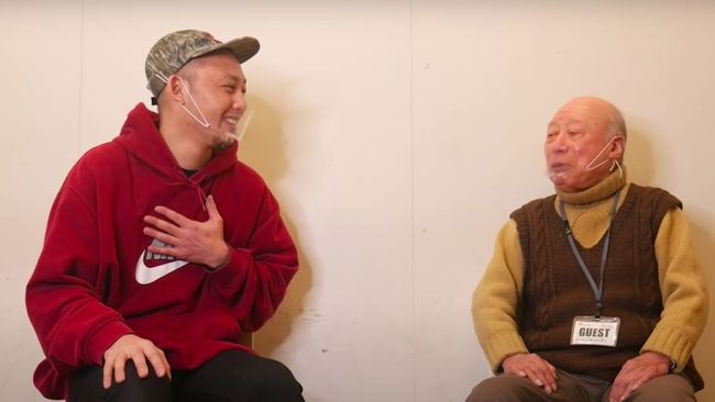 Aktor film dewasa asal Jepang, Shigeo Tokuda, kaget ketika mengetahui dijuluki Kakek Sugiono oleh netizen Indonesia.