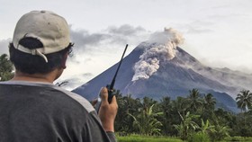 Merapi 2 Kali Muntahkan Awan Panas Senin Pagi, Terjauh 3,5 Km
