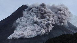 Gunung Merapi Kembali Semburkan Awan Panas