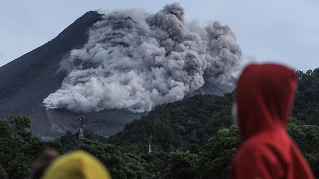 BPPTKG mengimbau kepada masyarakat dan pemerintah daerah untuk mengantisipasi banjir lahar di sungai yang berhulu di Gunung Merapi.