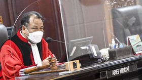 Mahasiswa Palsukan Tekenan Gugatan UU IKN, Hakim MK Ancam Lapor Polisi