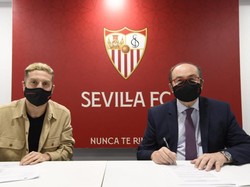 Tinggalkan Atalanta, Papu Gomez Resmi Gabung Sevilla