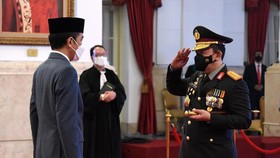 Jokowi Mendadak Panggil Kapolri ke Ruangan di Istana Usai Lantik KSAL
