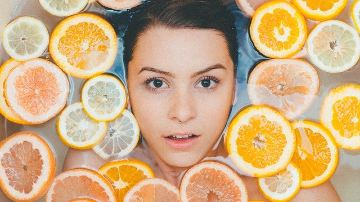 Alami dan Murni, Skincare Ini Menggunakan Bahan Dasar dari Buah-buahan