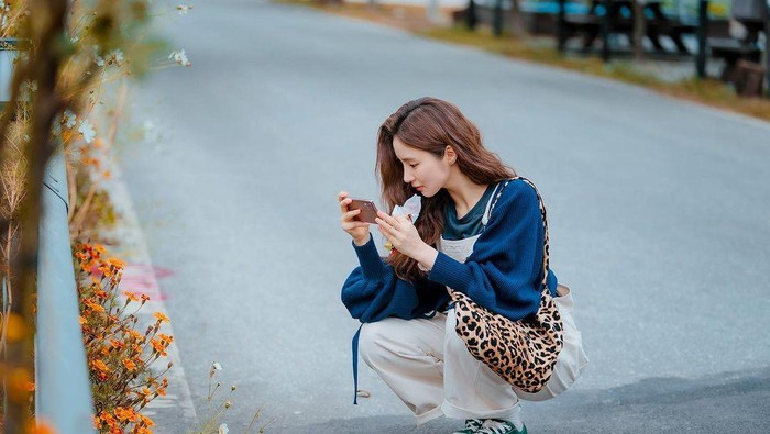 Intip Koleksi Tas Cantik Shin Se Kyung dalam Drama Run On