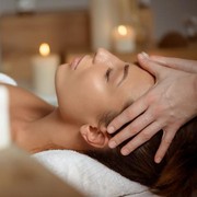 Tips dan Trik  Melakukan Facial Massage di Rumah