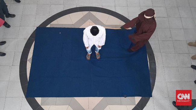 Pasangan gay di Kecamatan Syiah Kuala, Kota Banda Aceh dituntut 100 kali cambuk.