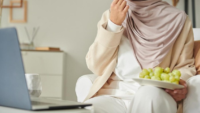 Waspada Kolesterol Mengintai Saat Konsumsi Olahan Daging Kurban yang Berlebih, Imbangi dengan Makan Buah Ini!