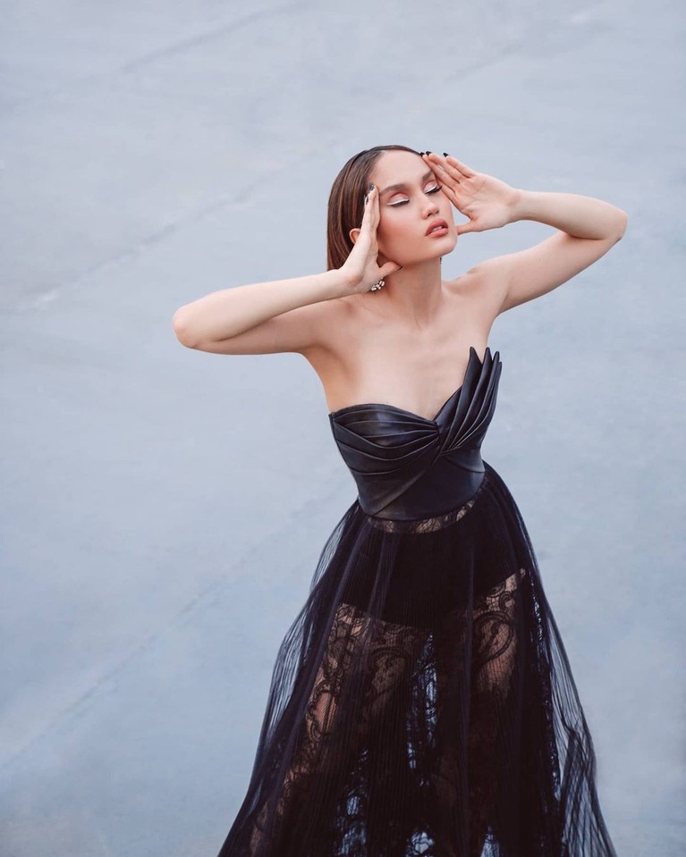 Cinta Laura