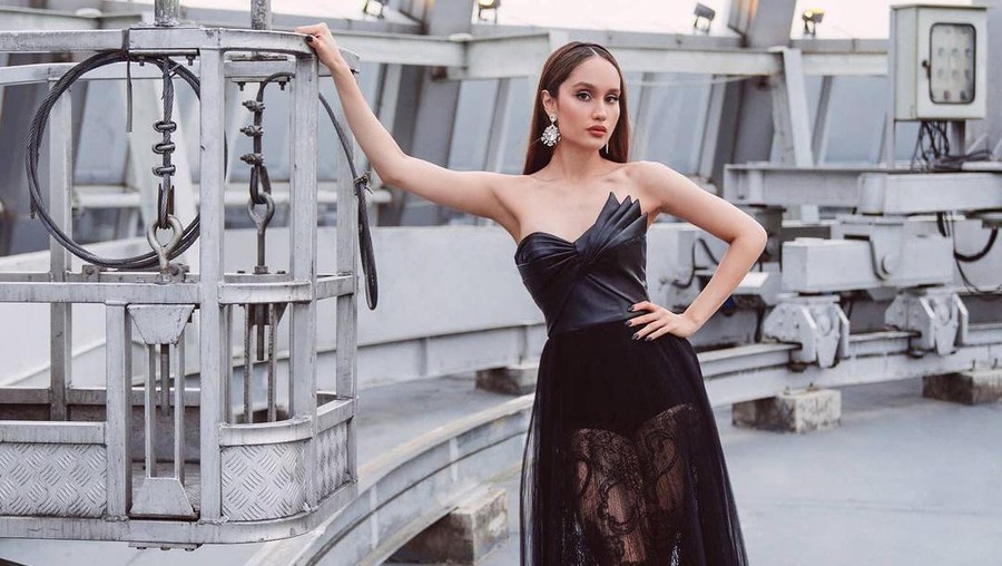 Cinta Laura