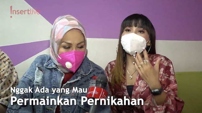 Dituduh Nikah Setting-an, Eva Bellissima Semprot Elly Sugigi