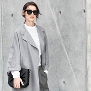 Ingin Mencoba Fashion Minimalis? Simak Caranya di Sini